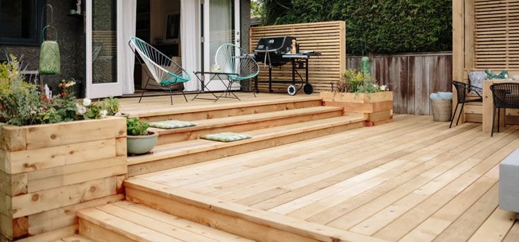 Cedar Decking in Inglewood, CA