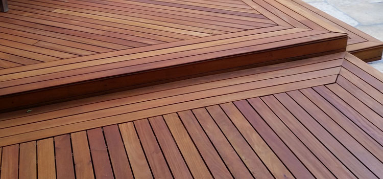 Redwood Decking Material in Inglewood, CA